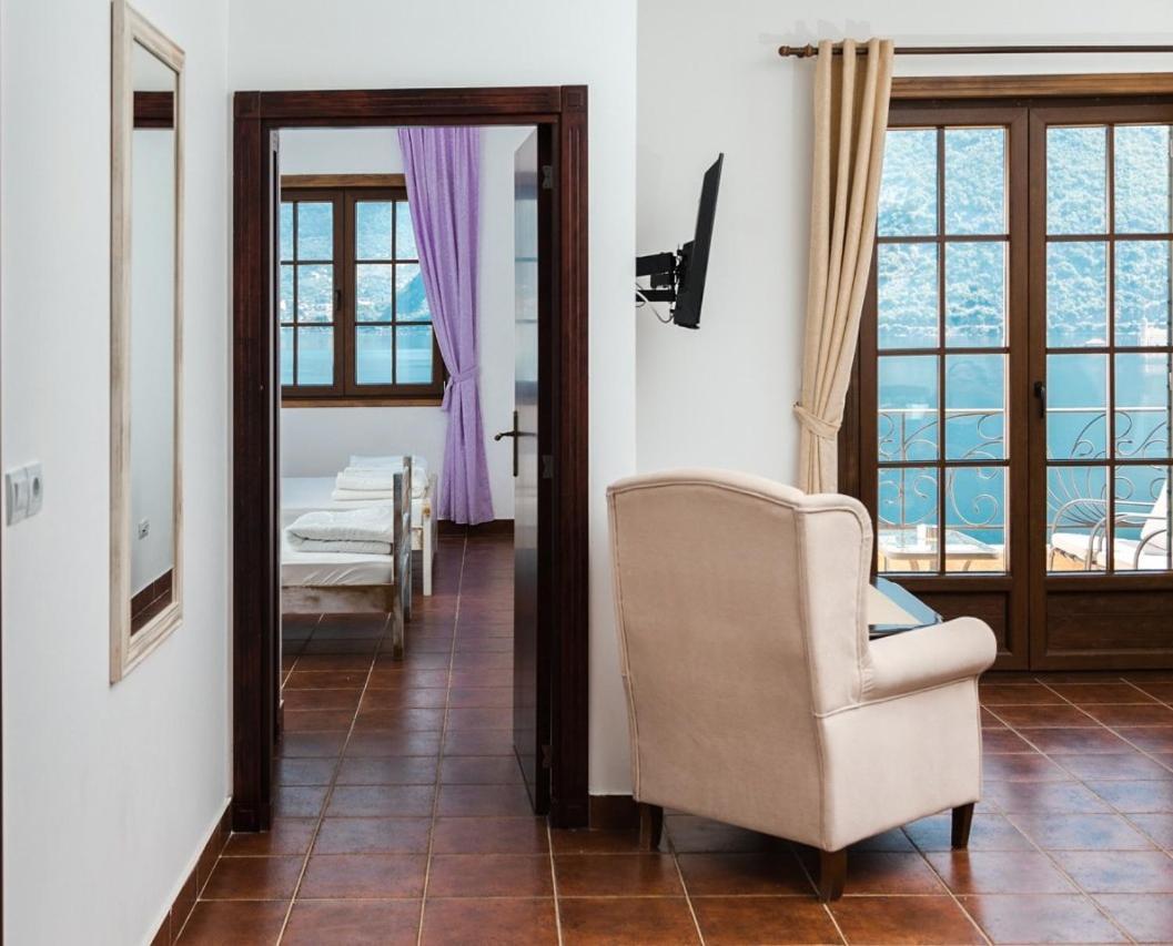 Apartments Boka Vista Kamenari Bagian luar foto