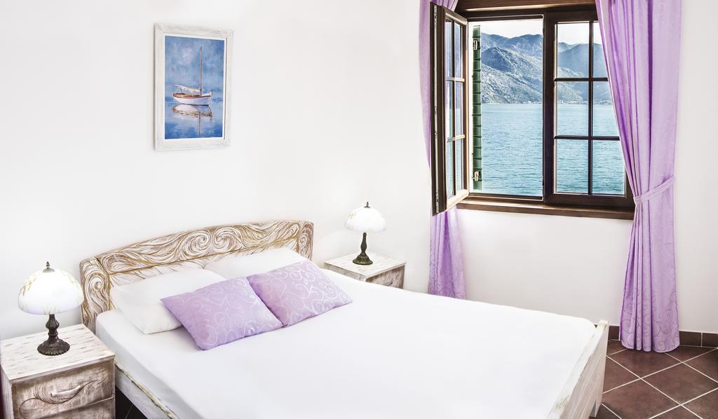 Apartments Boka Vista Kamenari Bagian luar foto